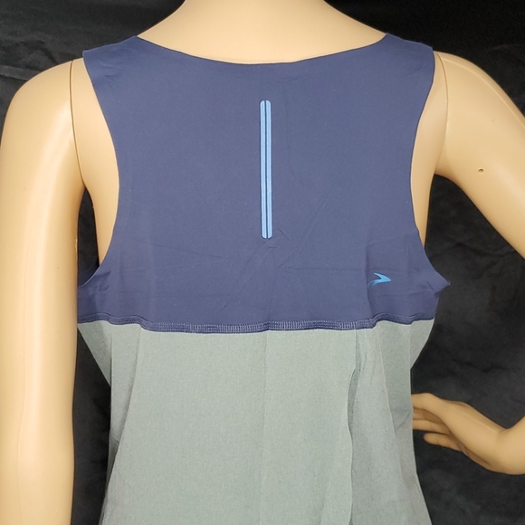 (NWOT) Brooks Workout Top - Picture 5 of 8